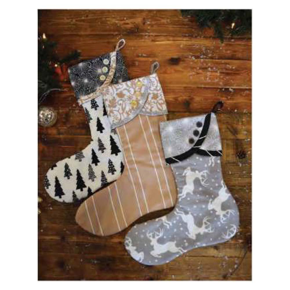 Hoffman Fabrics - Near and Deer Stocking Pattern - FREE download