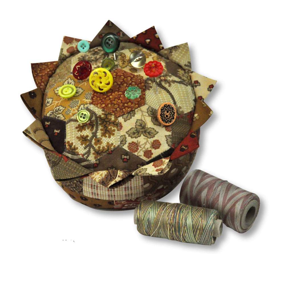 Moda Fabrics - Prairie Flower Pincushion pattern - FREE download