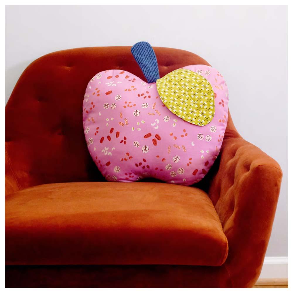 Moda Fabrics - Apple Pillow Pattern - FREE download
