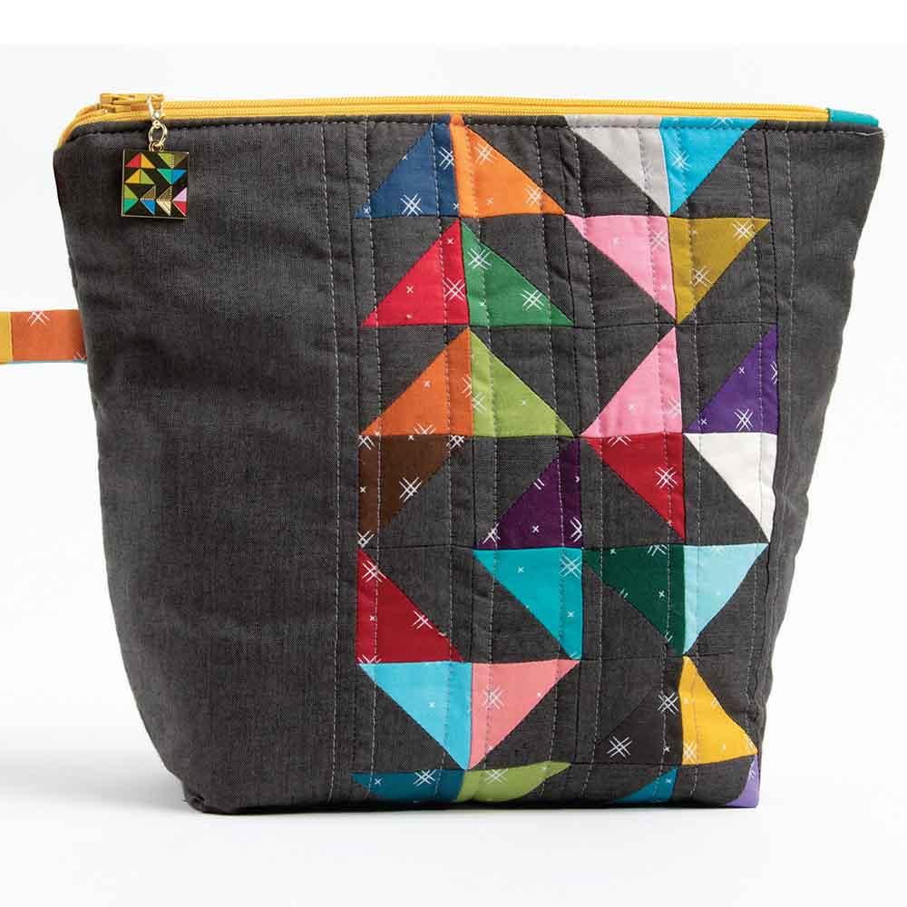Moda Fabrics - The Colors of Moda - Zipper Pouch Pattern - FREE DOWNLOAD